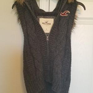 Hollister vest